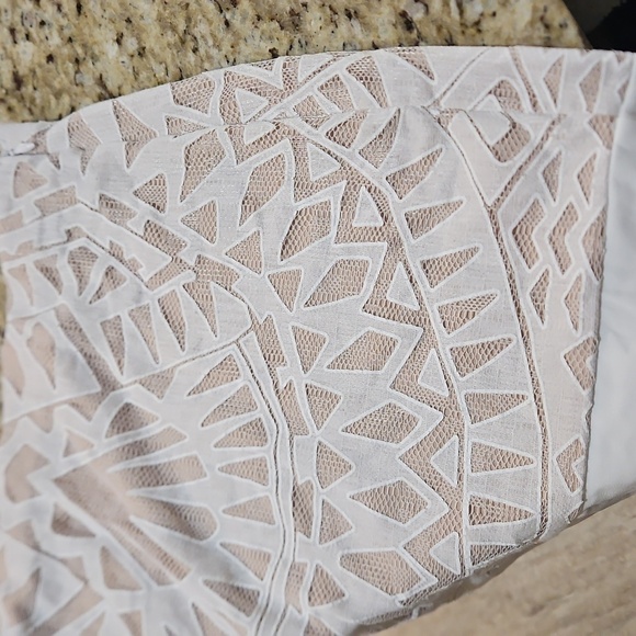 L’ATISTE White Lace Two-Piece Set – Crop Top & Mini Skirt. Size Medium - Picture 16 of 16